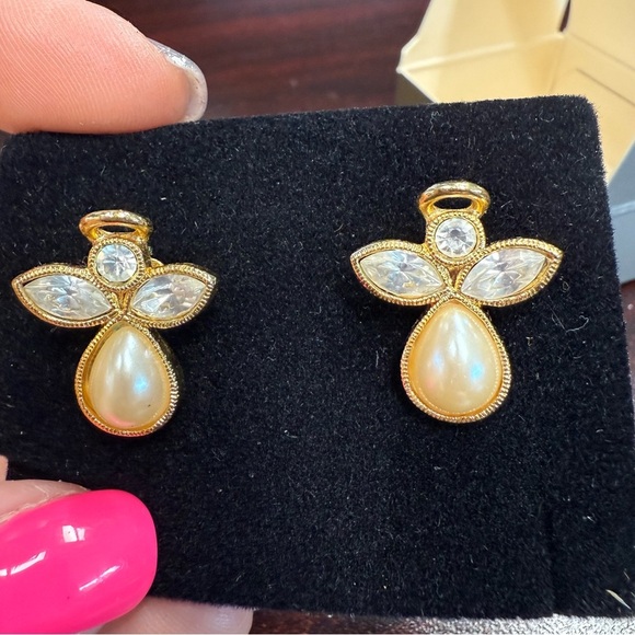 Avon “Angelic Expressions” clip Earrings with Rhinestone Accents NIB vintage - Picture 2 of 5
